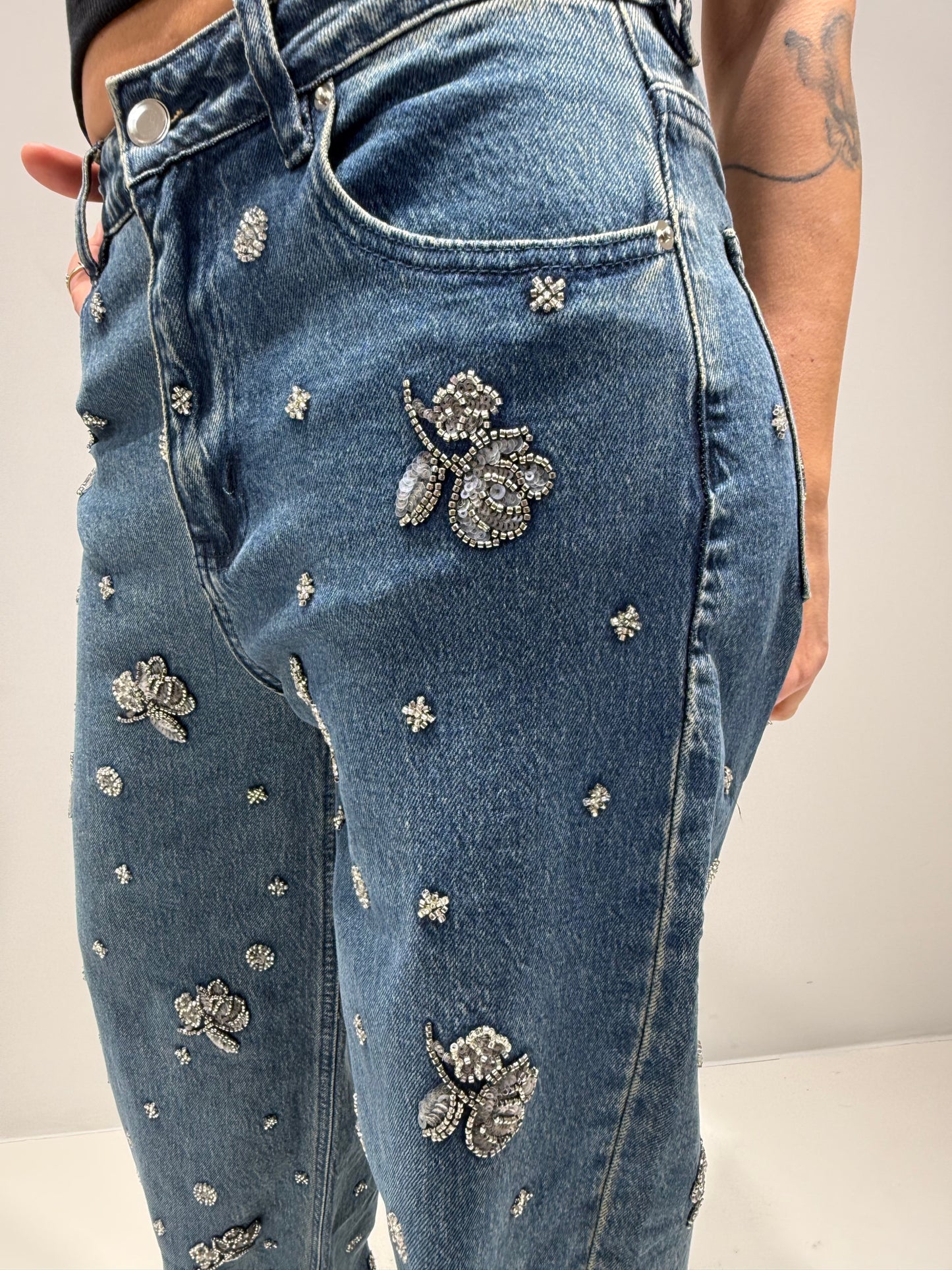 Jeans Donna Palazzo Lavaggio Medio con Decori Cuciti - Diamond | ALLISIT