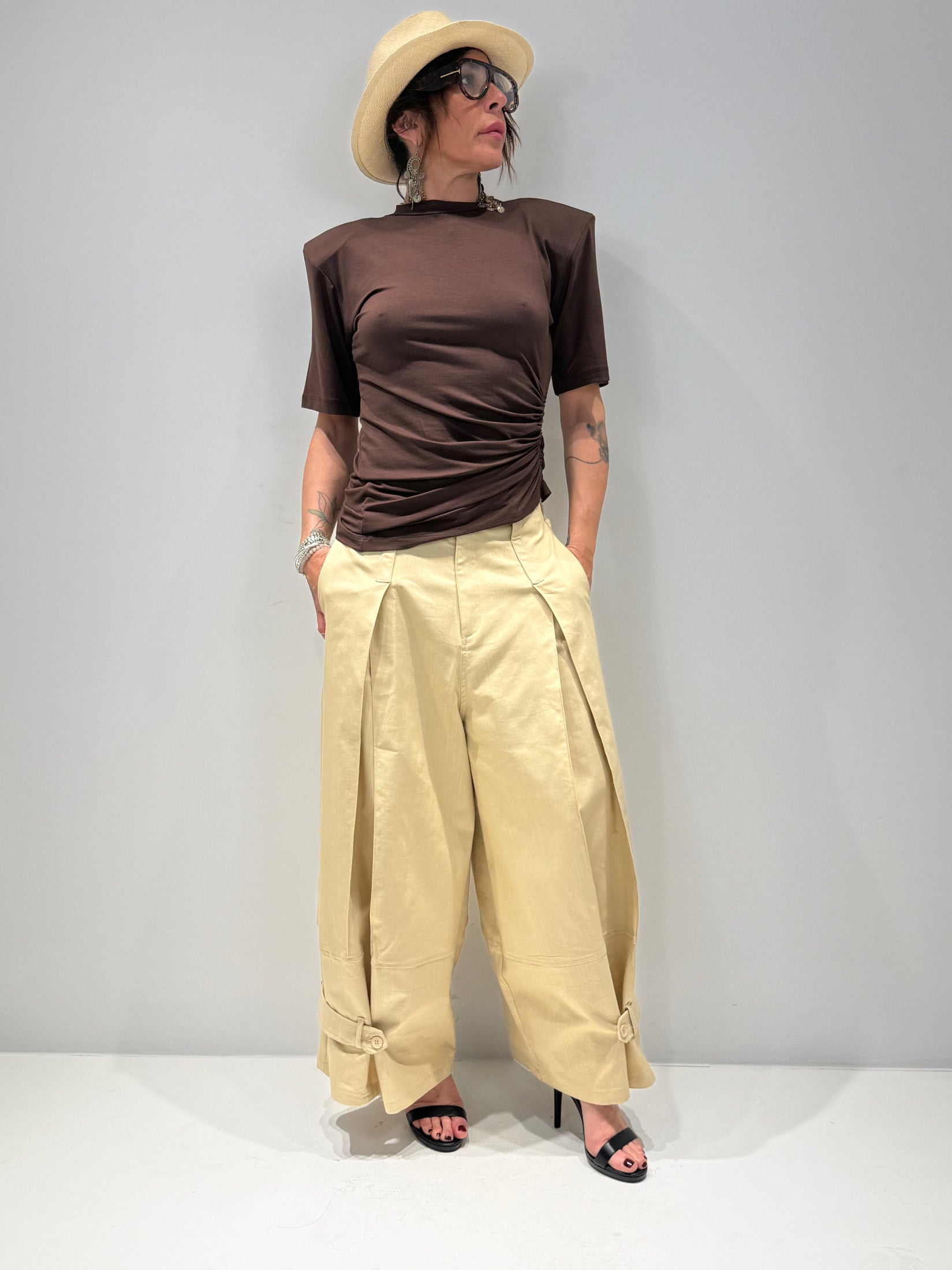 T-SHIRT INDI marrone|Colore:Marrone