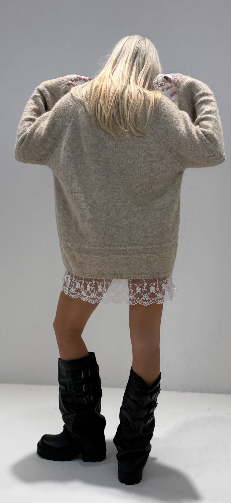 PULL ABITO CON MERLETTO BEIGE