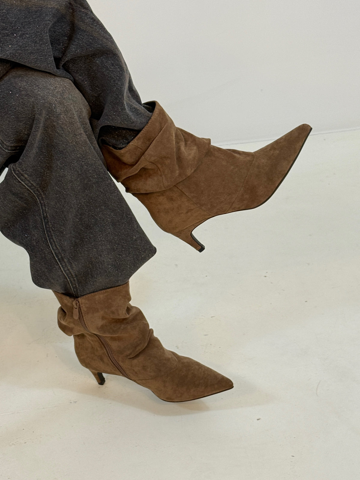 STIVALETTO DERBY beige camoscio|Colore:Beige camoscio